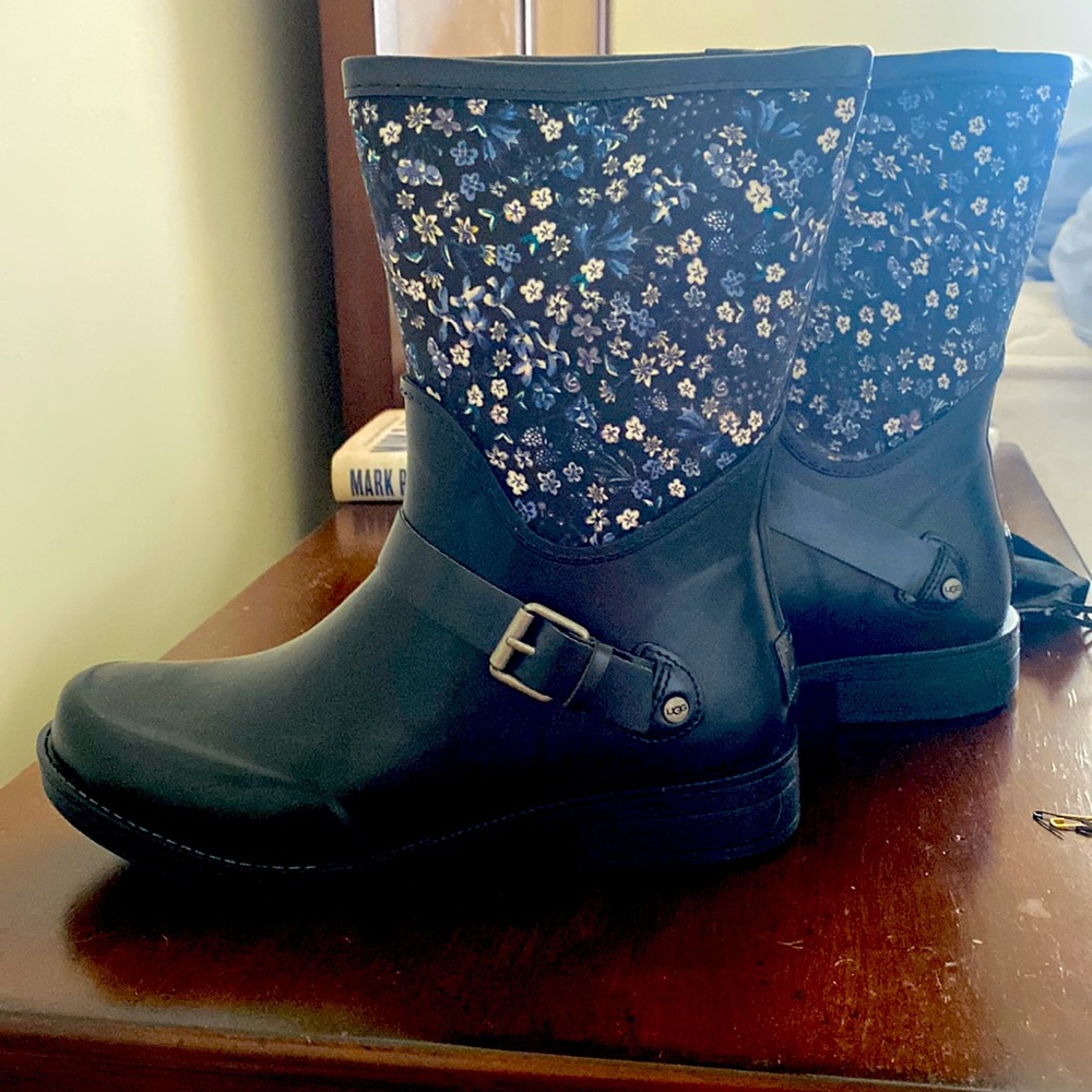 Ugs rain boots